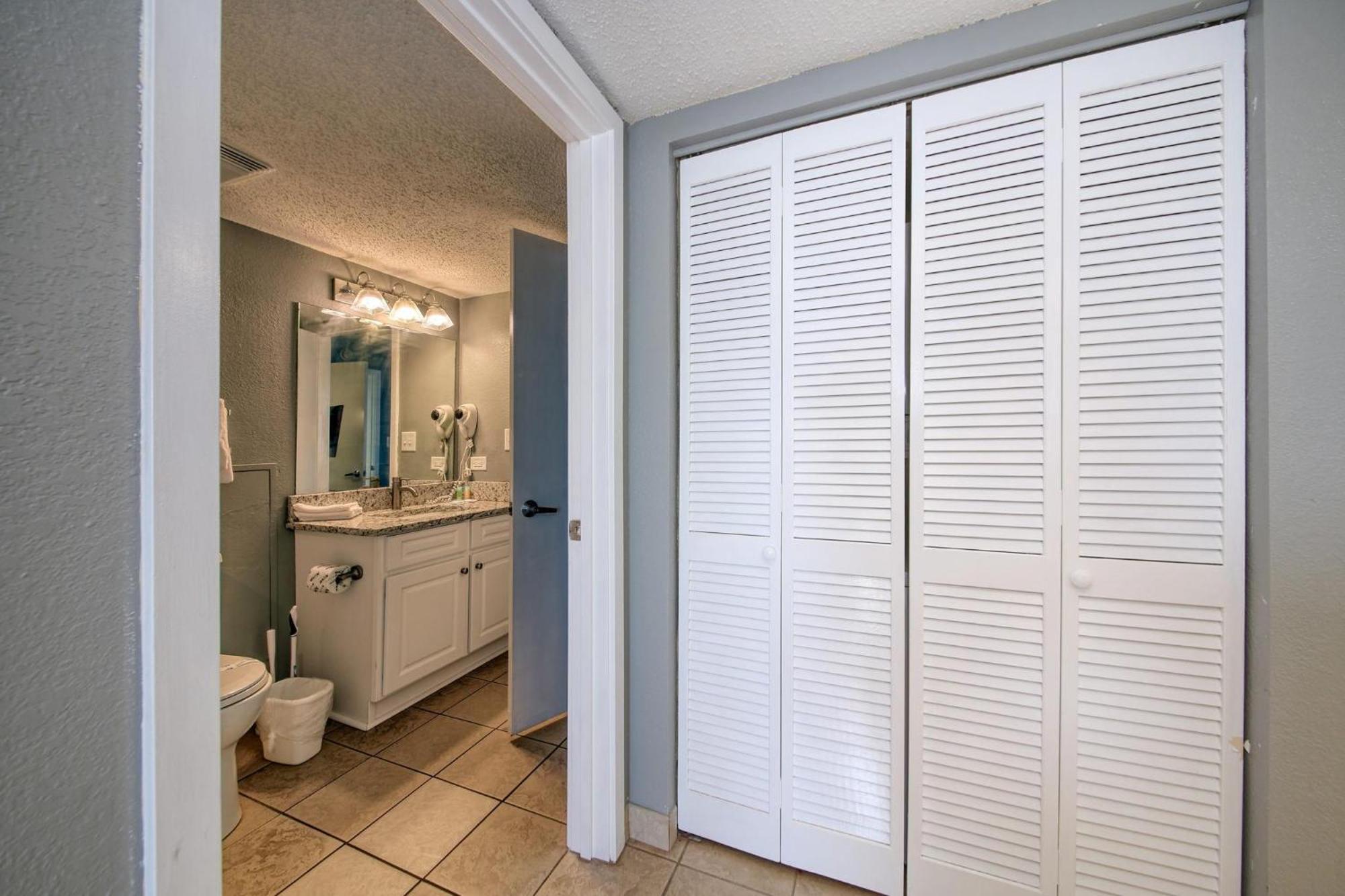 Вилла 1604 N Ocean Blvd, 0906 - Ocean Front Sleeps 8 Миртл-Бич Экстерьер фото